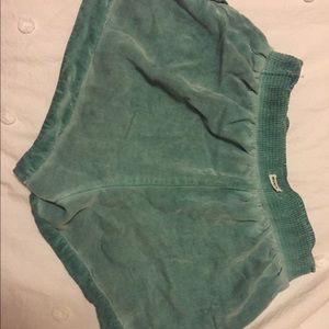 Green Roxy shorts! Perfect for summer by the water